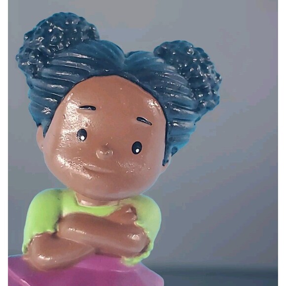 Koby Sprout Figure Girl Tessa Standing Appx  2.5" Plastic Yellow Shoes - Picture 2 of 8